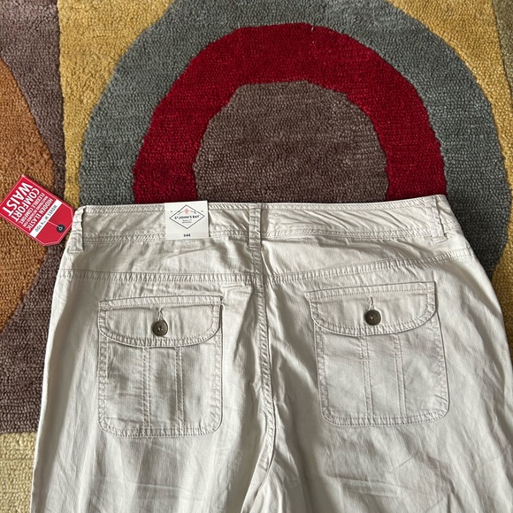 NWT St. John’s Bay Beige Khaki Pants Convertible Cargo Pants Capris Women’s 14 - Picture 9 of 11